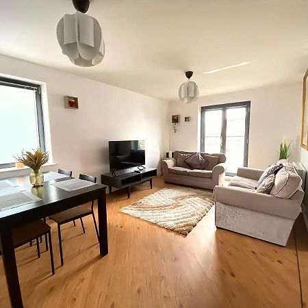 Lovely 2-Bedrooms Apartment Step To The Beach Swansea Luaran gambar