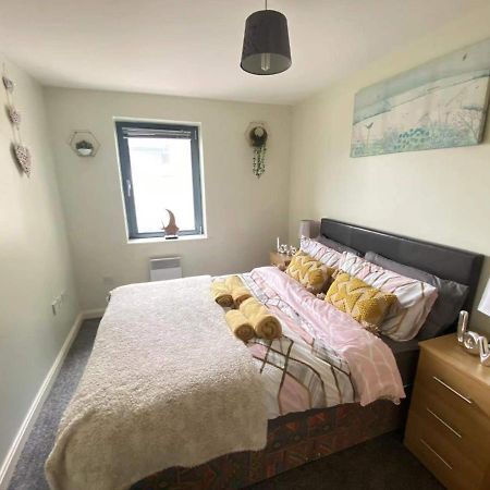 Lovely 2-Bedrooms Apartment Step To The Beach Swansea Luaran gambar