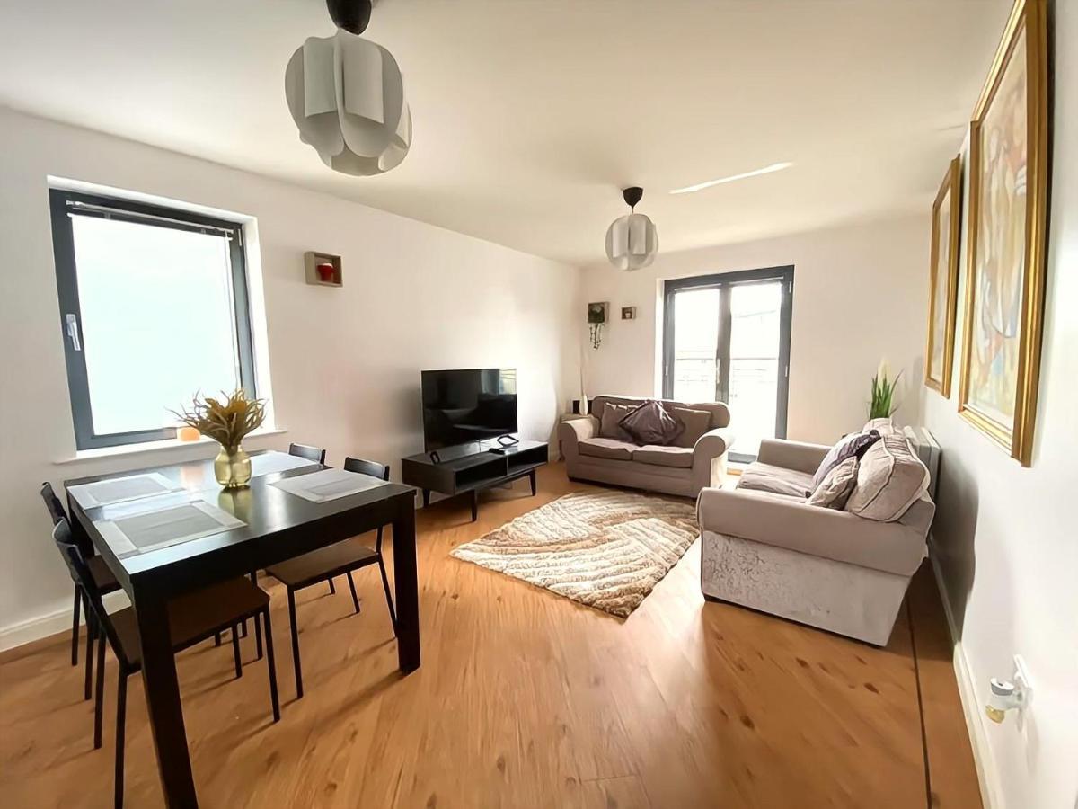 Lovely 2-Bedrooms Apartment Step To The Beach Swansea Luaran gambar