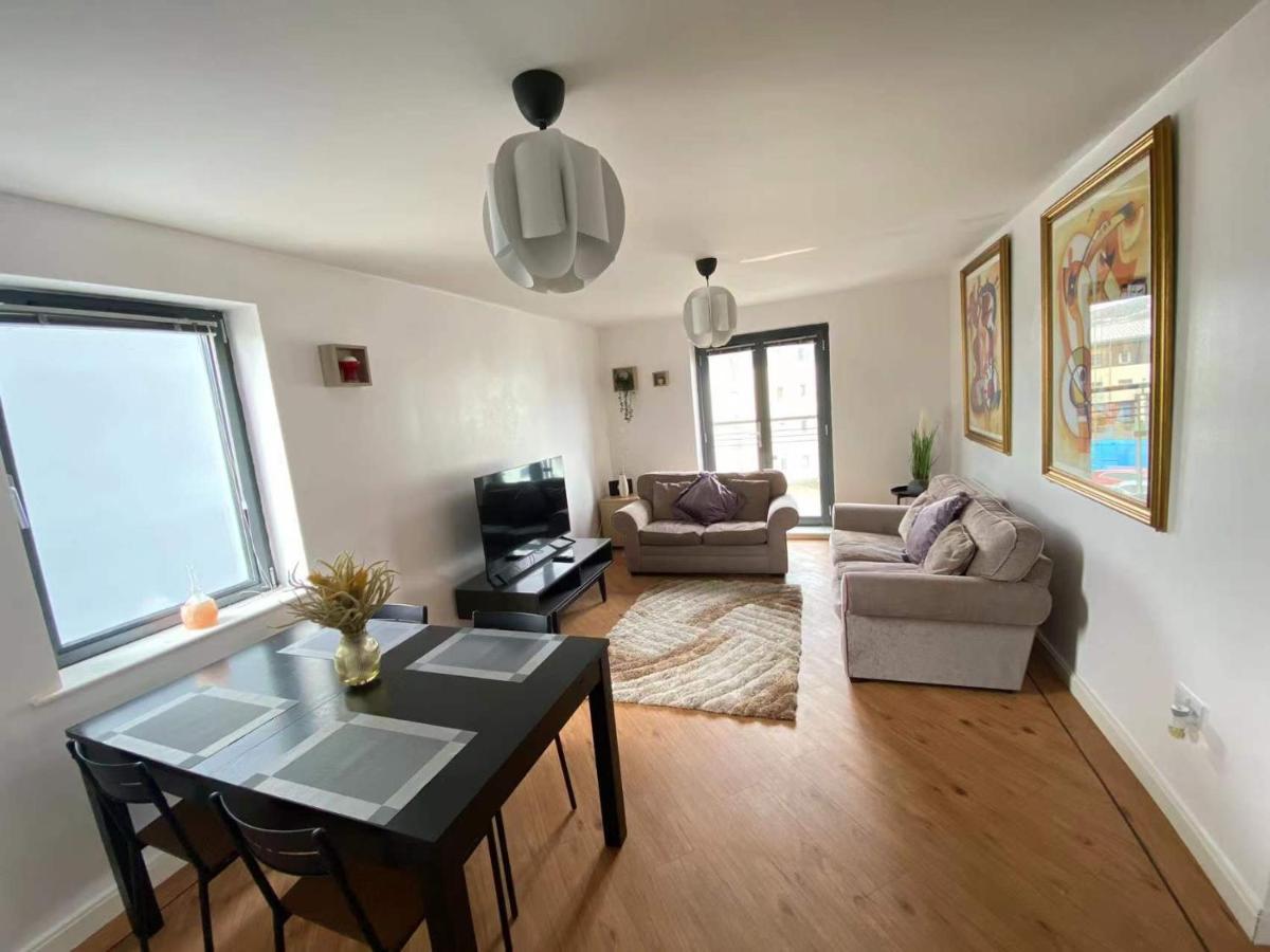 Lovely 2-Bedrooms Apartment Step To The Beach Swansea Luaran gambar