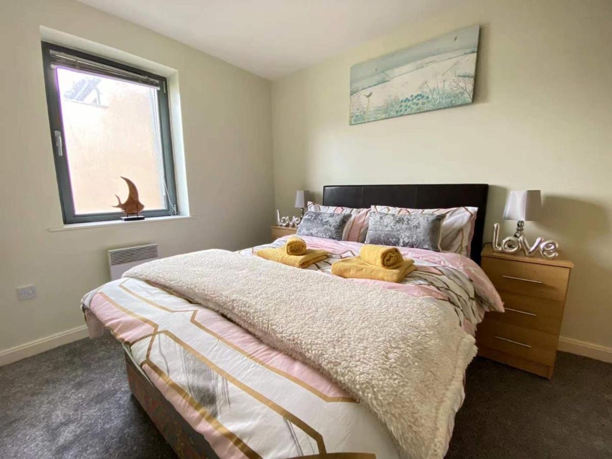 Lovely 2-Bedrooms Apartment Step To The Beach Swansea Luaran gambar