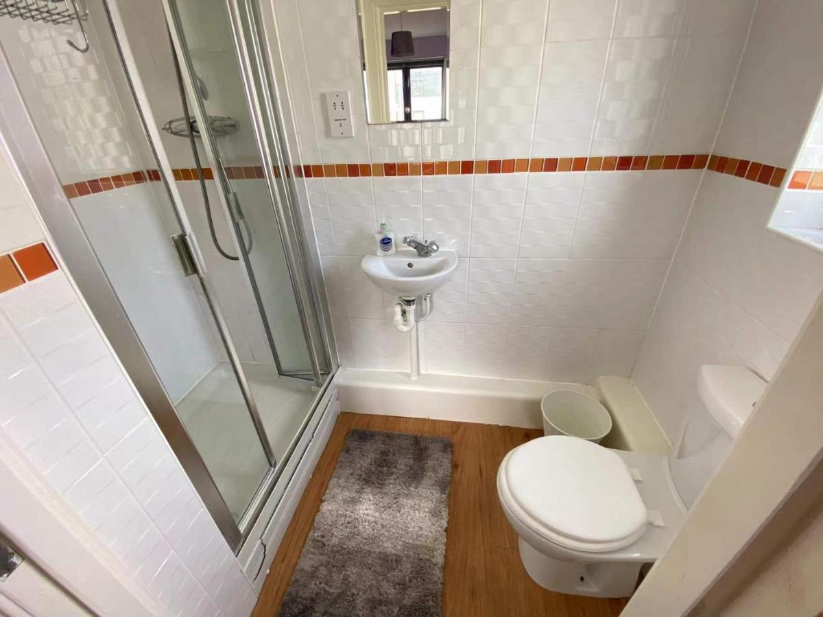 Lovely 2-Bedrooms Apartment Step To The Beach Swansea Luaran gambar