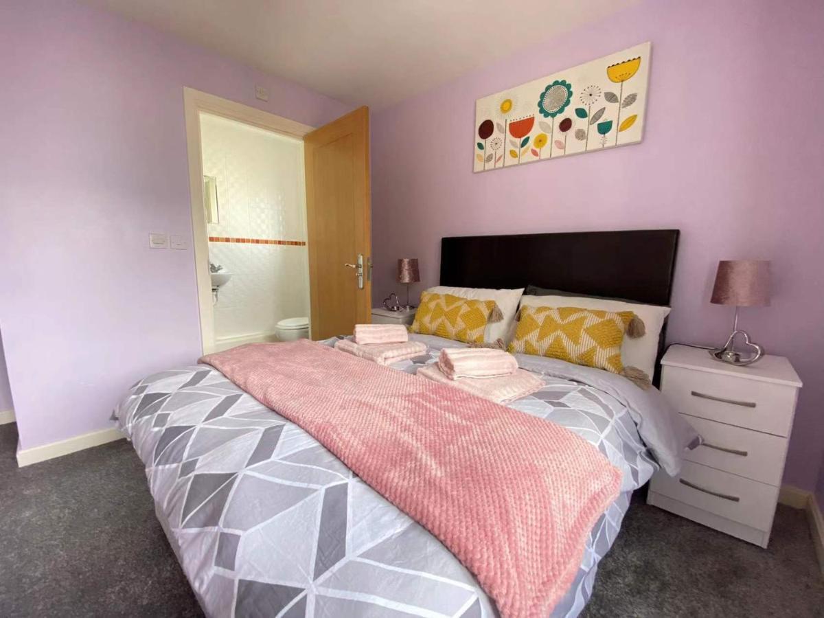Lovely 2-Bedrooms Apartment Step To The Beach Swansea Luaran gambar