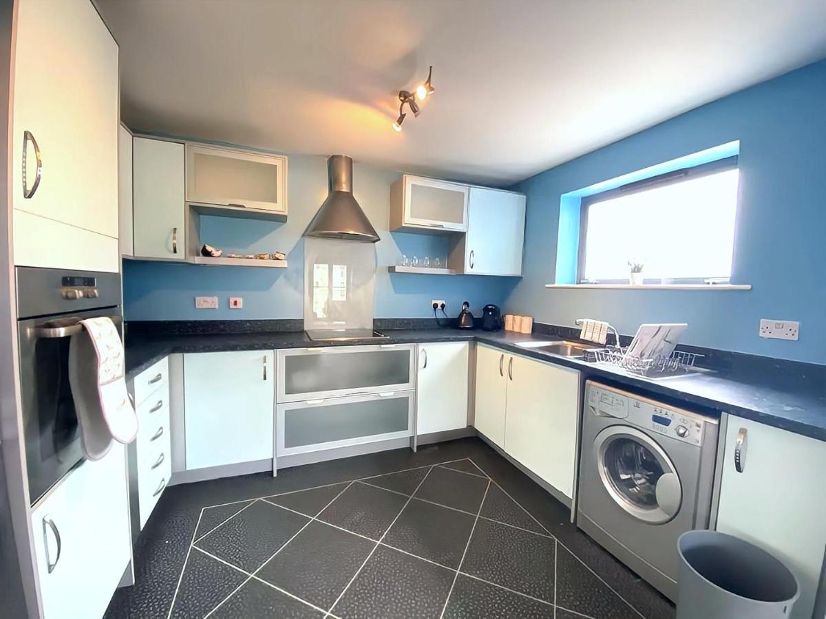 Lovely 2-Bedrooms Apartment Step To The Beach Swansea Luaran gambar