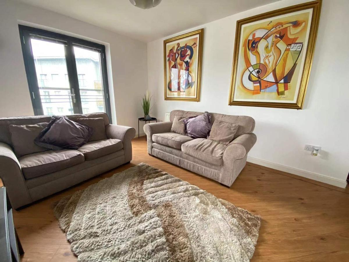 Lovely 2-Bedrooms Apartment Step To The Beach Swansea Luaran gambar